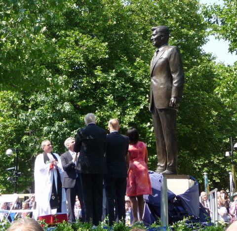 reagan_unveiling2.jpg