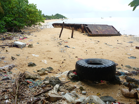 tarawa_red_beach_2_trash.png
