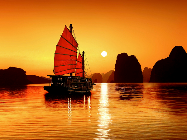 hc3_halong_sunset.png