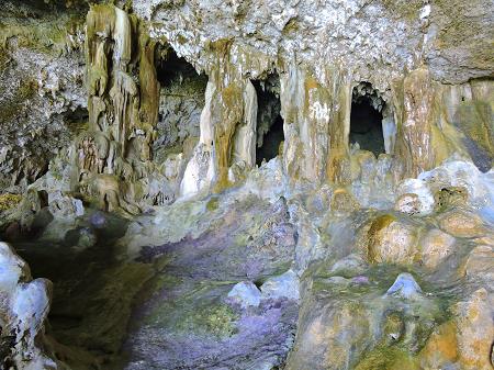 niue_palahaseacave.jpg